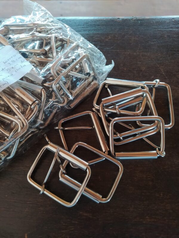 30 Hebillas de Aluminio Plateadas 5x4cm