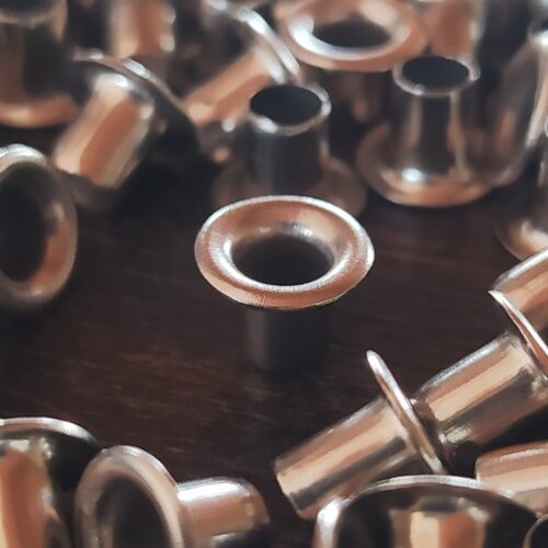 500 Ojillos de Aluminio Plateados 8 mm