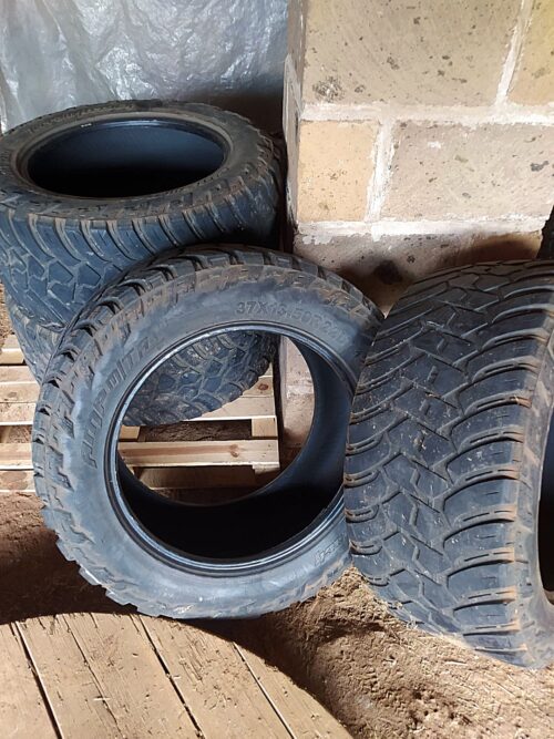 Juego de 4 Llantas AMP Terrain Attack MT A 37×13.50R22LT-1 Juego de 4 Llantas AMP Terrain Attack M/T A 37x13.50R22LT