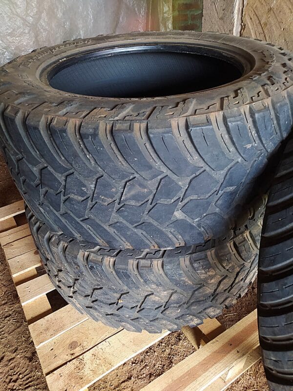 Juego de 4 Llantas AMP Terrain Attack MT A 37×13.50R22LT-2 Paquete de 4 Llantas Todoterreno AMP M/T 37x13.50R22LT