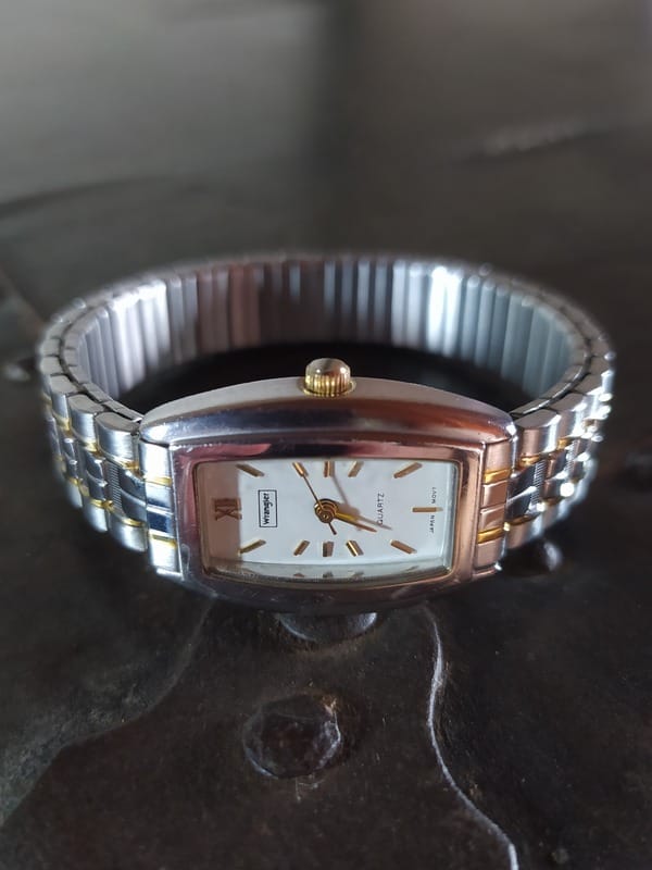 Reloj de Pulsera Wrangler Analógico Clásico para Mujer