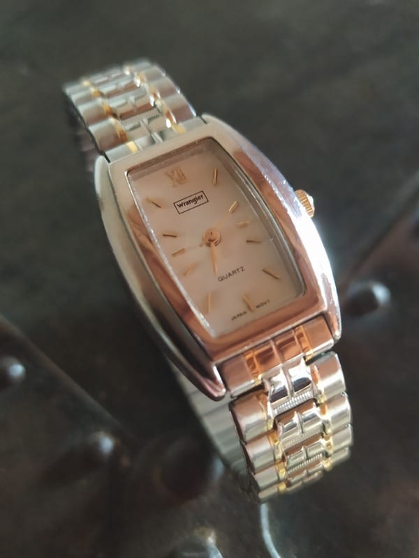 Reloj de Pulsera Wrangler Analógico Clásico para Mujer