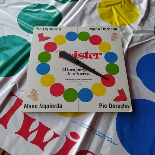 Twister, El Loco Juego que Te Retuerce Milton Bradley