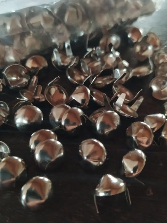 harleblue – 40 Paquete de 500 Estoperoles Plateados para Tela o Cuero