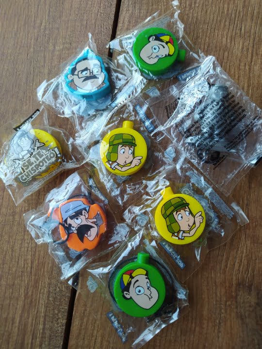 Colección de 20 Juguetes Retro de Vualá Sorpresa de Gamesa